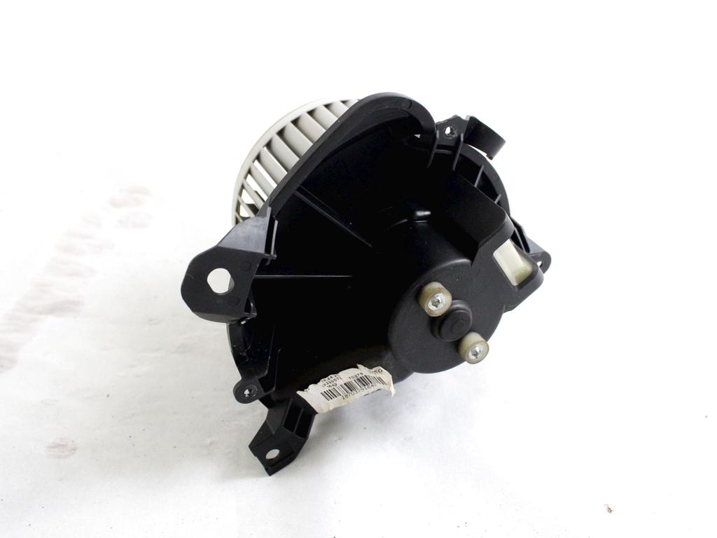 13335075 MOTORINO VENTOLA VENTILAZIONE ABITACOLO OPEL CORSA D 1.2 B 63KW 5M 5P (2011) RICAMBIO USATO