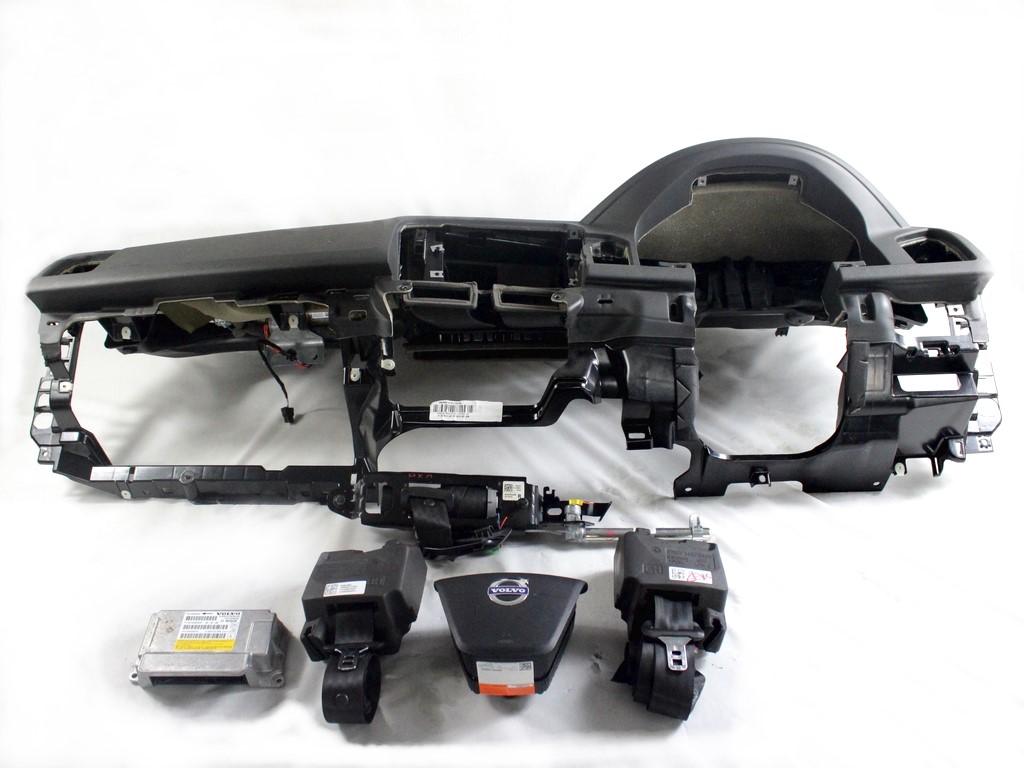 31658440 KIT AIRBAG VOLVO XC60 2.0 D RHD 140KW AUT 5P (2017) RICAMBIO USATO CON CENTRALINA AIRBAG, AIRBAG VOLANTE, AIRBAG PASSEGGERO, PRETENSIONATORI CINTURE DI SICUREZZA 39818854 31418061 39836313