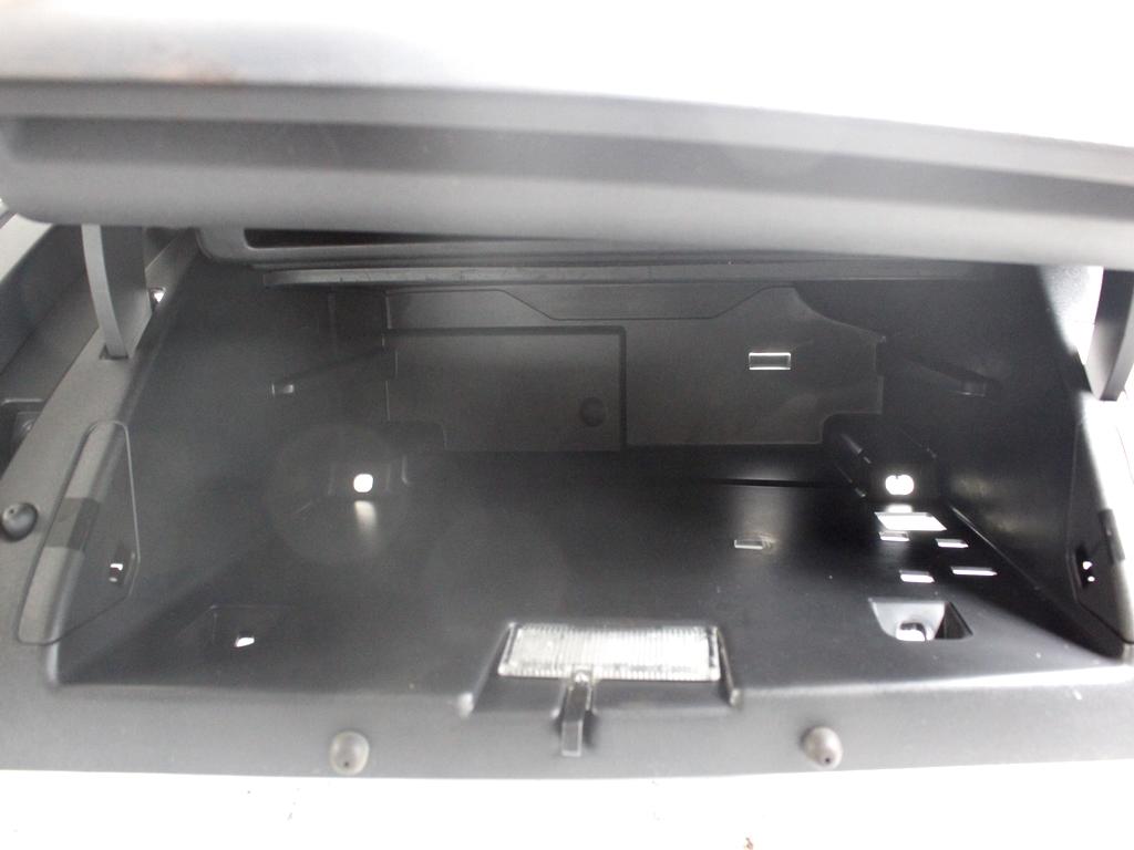 39826885 CASSETTO PORTAOGGETTI CRUSCOTTO LATO SINISTRO VOLVO XC60 2.0 D RHD 140KW AUT 5P (2017) RICAMBIO USATO (PER VEICOLI CON GUIDA A DESTRA)