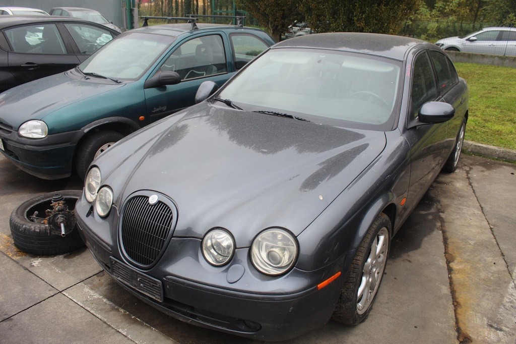 JAGUAR S-TYPE 2.7 D 152KW 6M 5P (2006) RICAMBIO USATO 