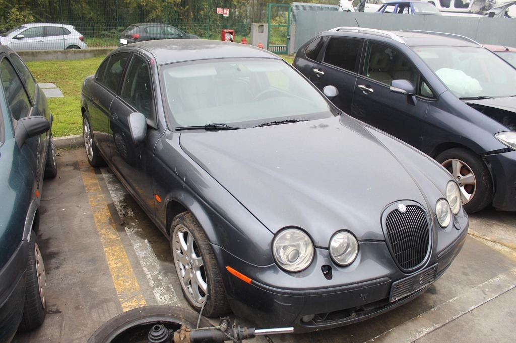 JAGUAR S-TYPE 2.7 D 152KW 6M 5P (2006) RICAMBIO USATO 