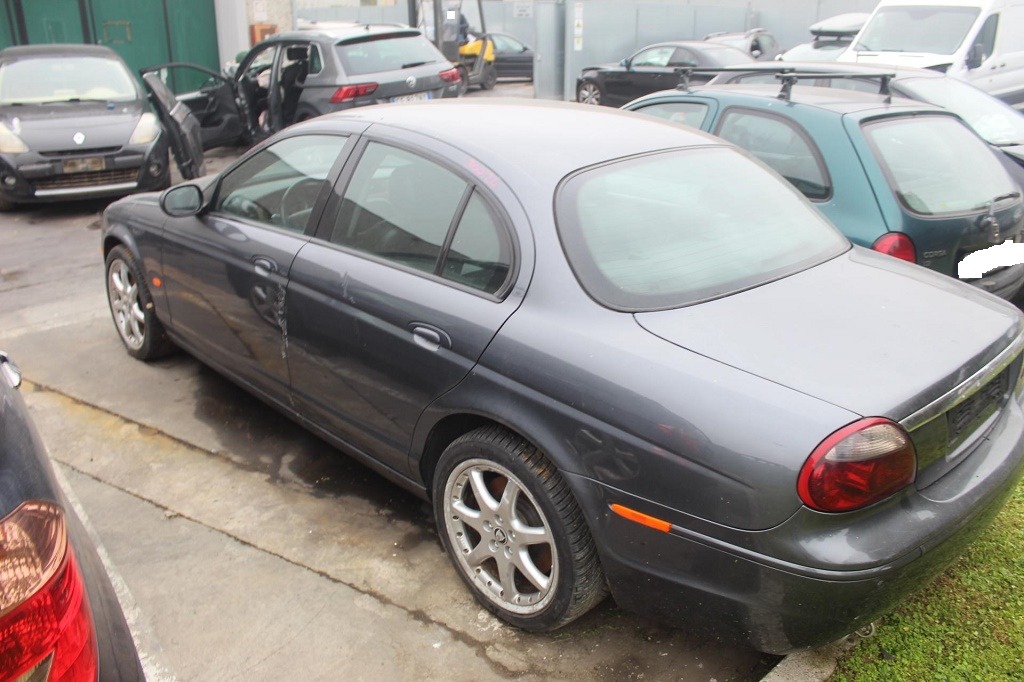 JAGUAR S-TYPE 2.7 D 152KW 6M 5P (2006) RICAMBIO USATO 