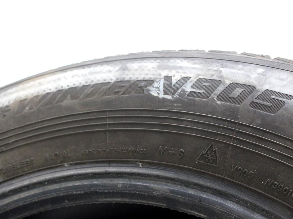 225/60 R18 112H YOKOHAMA BLUEARTH WINTER V905 6,13MM 6,66MM A1721 PNEUMATICI INVERNALI (QUANTITA' 2 GOMME)