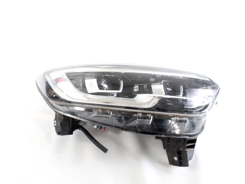 260105570R FARO FANALE ANTERIORE DESTRO LED RENAULT KADJAR 1.7 D 4X4 110KW 6M 5P (2019) RICAMBIO USATO