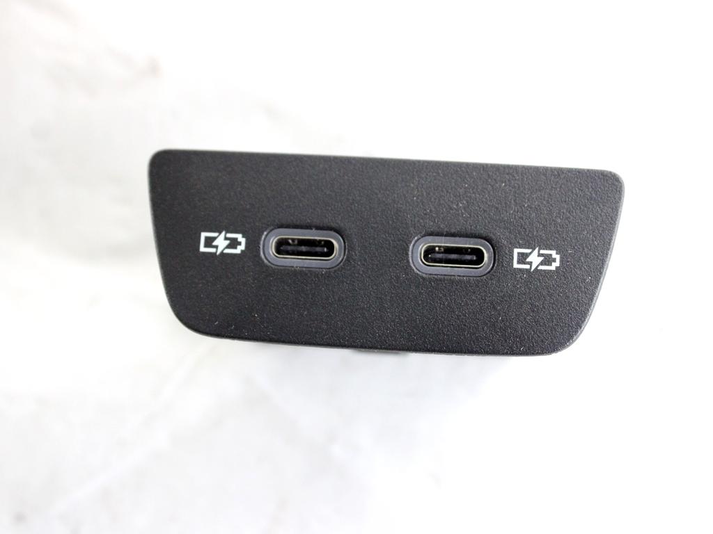 2G6035718 PORTA INGRESSO USB-C VOLKSWAGEN T-ROC 1.0 B 81KW 6M 5P (2023) RICAMBIO USATO