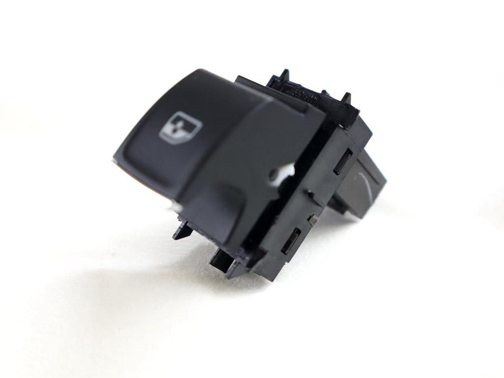 5G0959855L COMANDO INTERRUTTORE ALZA-VETRO ALZA-CRISTALLO PORTA VOLKSWAGEN T-ROC 1.0 B 81KW 6M 5P (2023) RICAMBIO USATO