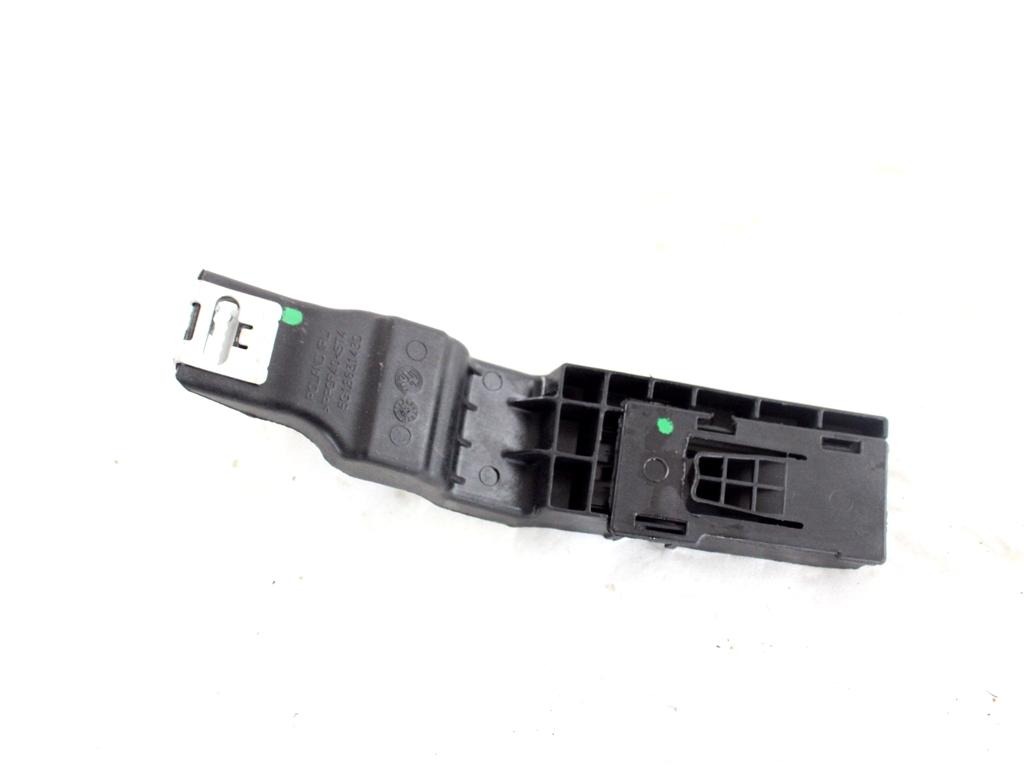 5G1863143D STAFFA INTERNA SUPPORTO TUNNEL CENTRALE VOLKSWAGEN GOLF 8 GTD 2.0 D 147KW 5P (2023) RICAMBIO USATO