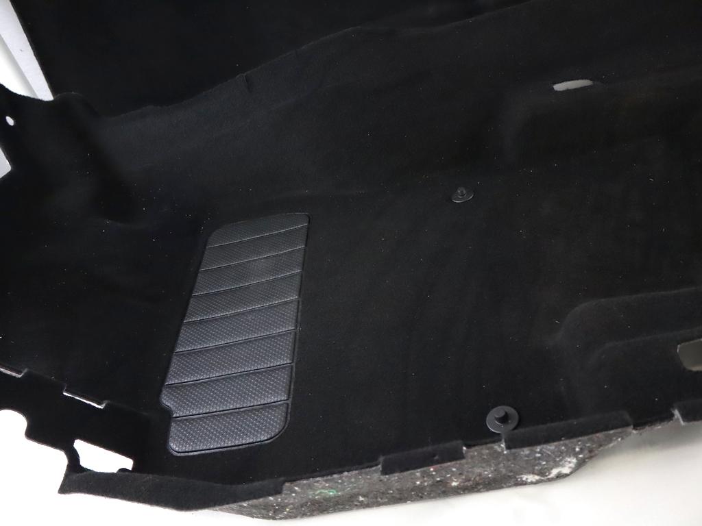 5H1863367C RIVESTIMENTO MOQUETTE PAVIMENTO INTERNO ABITACOLO VOLKSWAGEN GOLF 8 GTD 2.0 D 147KW 5P (2023) RICAMBIO USATO