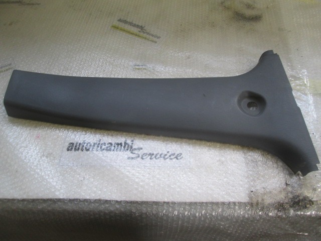 62413-42020 RIVESTIMENTO INFERIORE MONTANTE CENTRALE DESTRO TOYOTA RAV 4 2.0 D 85KW 5M 5P (2003) RICAMBIO USATO 