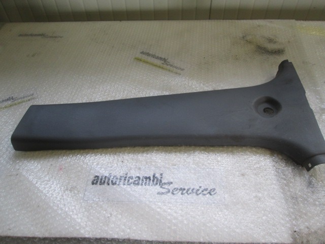 62414-42020 RIVESTIMENTO INFERIORE MONTANTE CENTRALE SINISTRO TOYOTA RAV 4 2.0 D 85KW 5M 5P (2003) RICAMBIO USATO 