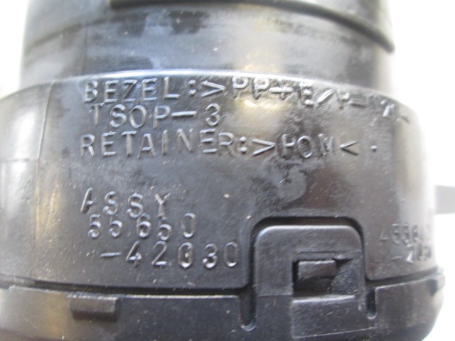 ODVOD ZRAKA OEM N. 5566042030 ORIGINAL REZERVNI DEL TOYOTA RAV 4 A2 MK2 (2000 - 2006) DIESEL LETNIK 2003