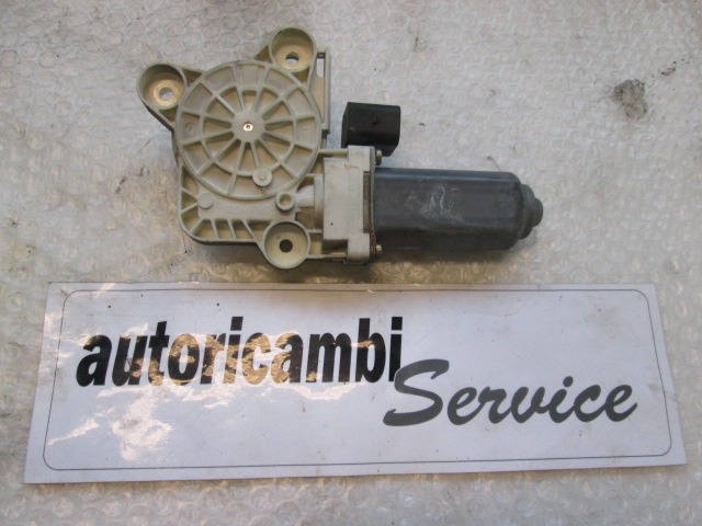 MOTORCEK ELEKTRICNEGA POMIKA ZADNJEGA STEKLA  OEM N. A2118202342 ORIGINAL REZERVNI DEL MERCEDES CLASSE E W211 S211 BER/SW (03/2002 - 05/2006) DIESEL LETNIK 2004