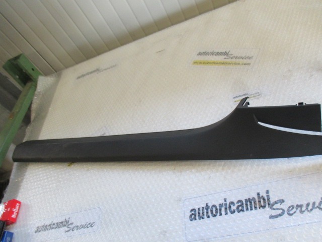 NOTRANJA OBLOGA PRAGA  OEM N. 3C0853370 ORIGINAL REZERVNI DEL VOLKSWAGEN PASSAT B6 3C2 3C5 BER/SW (2005 - 09/2010)  DIESEL LETNIK 2008