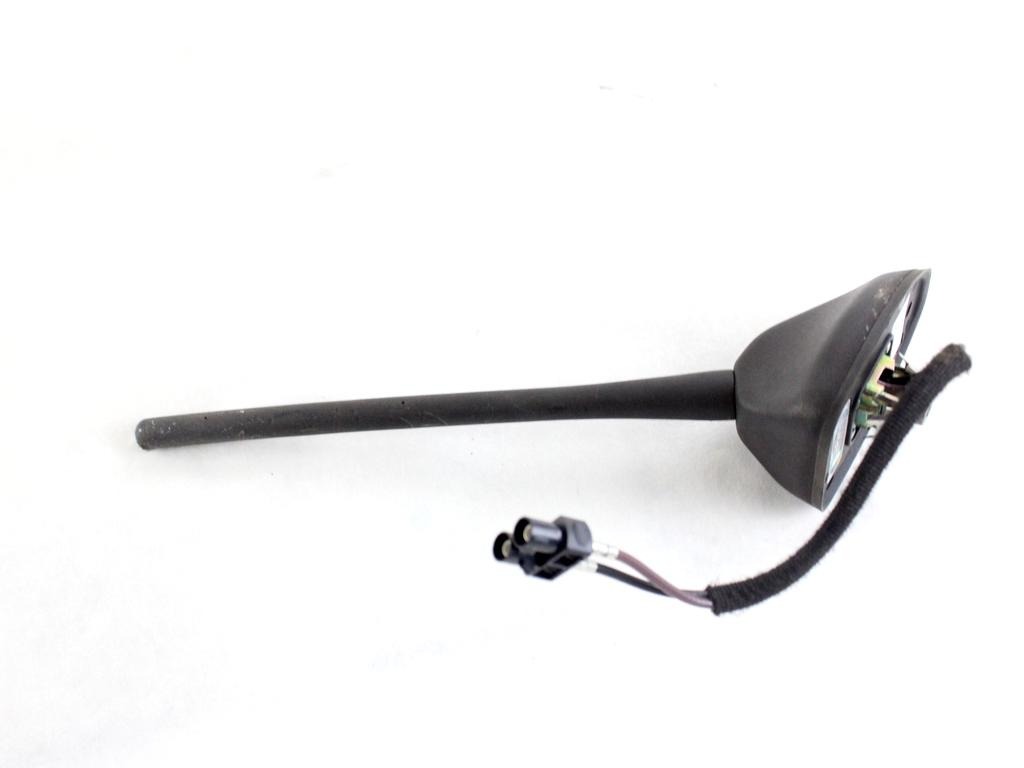 H1BT-19G461-CD ANTENNA TETTO FORD FIESTA 1.5 D 63KW 6M 5P (2018) RICAMBIO USATO