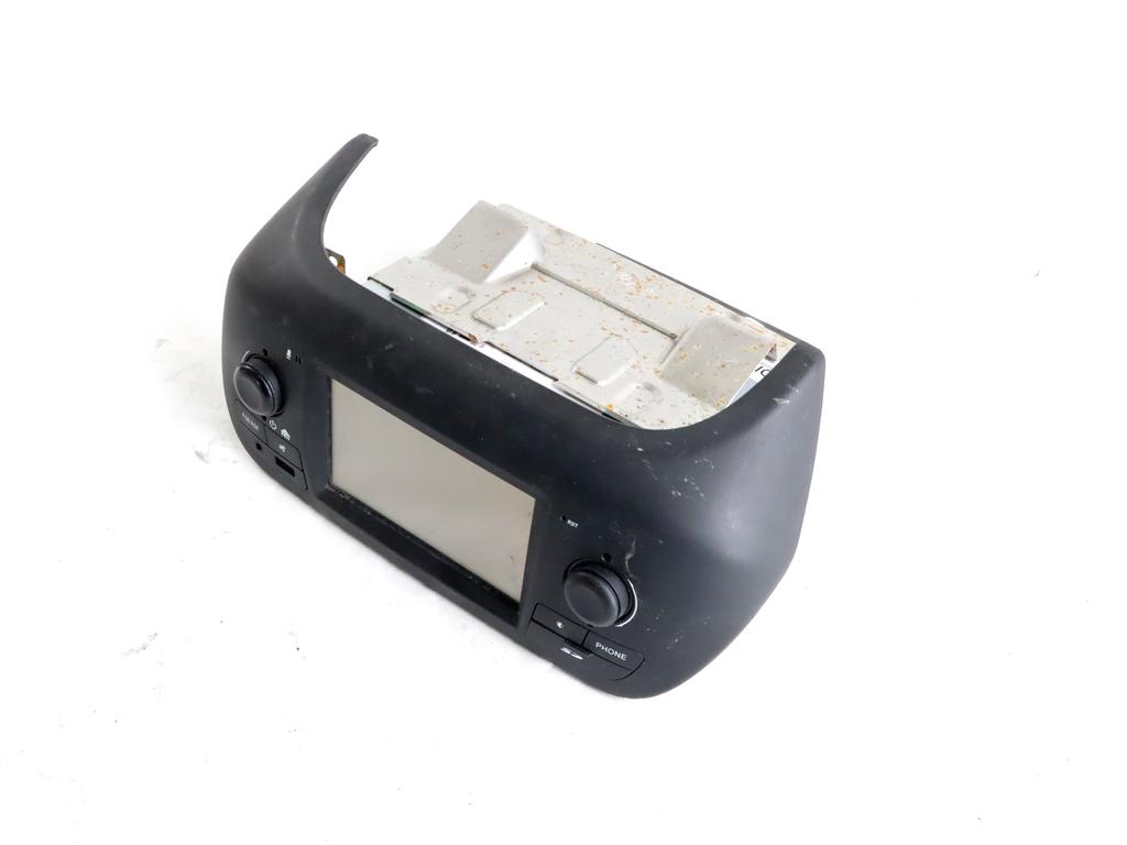 735651592 AUTORADIO DISPLAY SISTEMA DI NAVIGAZIONE SATELLITARE FIAT FIORINO 1.3 D 59KW 5M 2P (2016) RICAMBIO USATO 