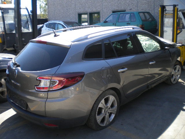 RENAULT MEGANE SPORTOUR SW 1.9 D 96KW 6M 5P (2010) RICAMBI IN MAGAZZINO