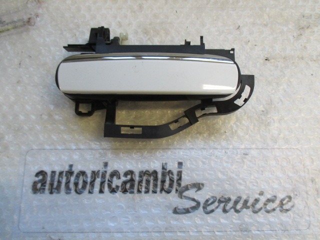 ZUNANJA KLJUKA ZADNJA DESNA VRATA OEM N. 4F0837208B ORIGINAL REZERVNI DEL AUDI A6 C6 R 4F2 4FH 4F5 BER/SW/ALLROAD (10/2008 - 2011) DIESEL LETNIK 2010