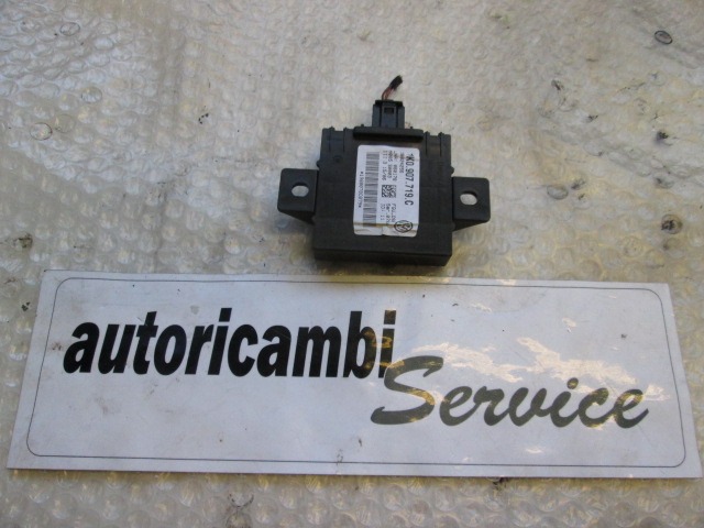 RACUNALNIK AVTOALARMA/BLOKADA MOTORJA OEM N. 1K0907719C ORIGINAL REZERVNI DEL VOLKSWAGEN GOLF V 1K1 1K5 MK5 BER/SW (02/2004-11/2008) DIESEL LETNIK 2006