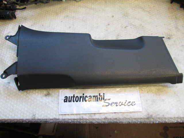 1K0962109 RIVESTIMENTO MONTANTE CENTRALE LATO DESTRO VOLKSWAGEN GOLF 5 1.9 D 77KW AUT 5P (2006) RICAMBIO USATO 1K4867297G 1K4867298F