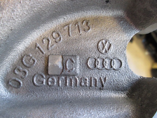 SESALNI KOLEKTOR OEM N. 03G129713C ORIGINAL REZERVNI DEL VOLKSWAGEN GOLF V 1K1 1K5 MK5 BER/SW (02/2004-11/2008) DIESEL LETNIK 2006