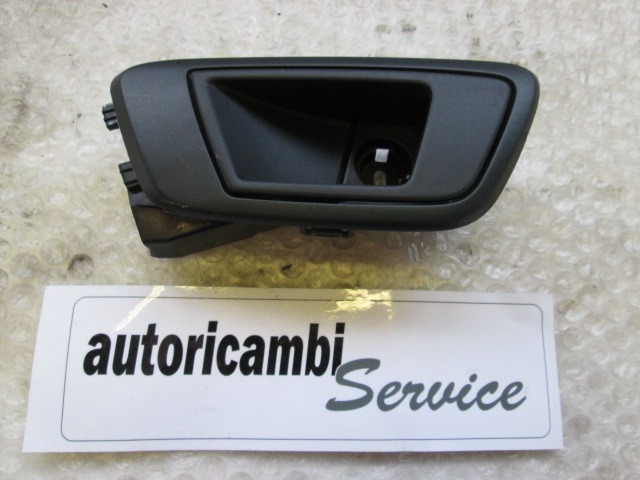 NOTRANJA KLJUKA  OEM N. 1579325 ORIGINAL REZERVNI DEL FORD FIESTA CB1 CNN MK6 (09/2008 - 11/2012) BENZINA/GPL LETNIK 2010