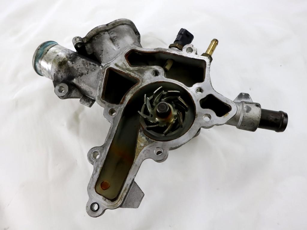 VODNA CRPALKA  OEM N. 24469103 ORIGINAL REZERVNI DEL OPEL CORSA D S07 (2006 - 2011) BENZINA LETNIK 2009