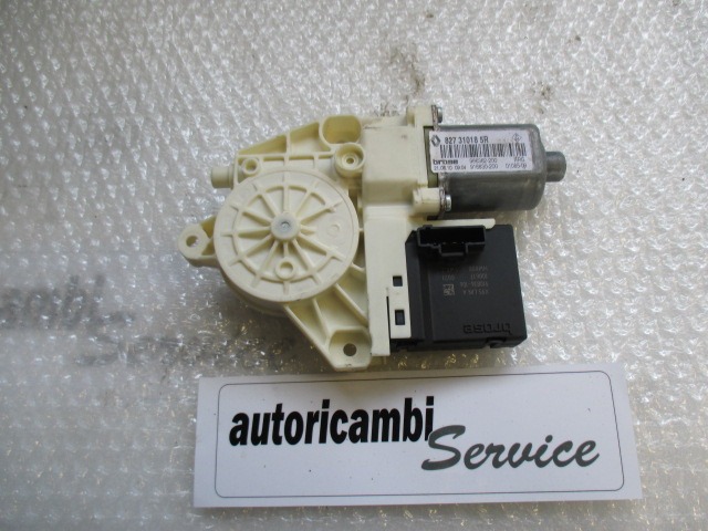 MOTORCEK ELEKTRICNEGA POMIKA ZADNJEGA STEKLA  OEM N. 827310185R ORIGINAL REZERVNI DEL RENAULT MEGANE MK3 BZ0/1 B3 DZ0/1 KZ0/1 BER/SPORTOUR/ESTATE (2009 - 2015) DIESEL LETNIK 2010