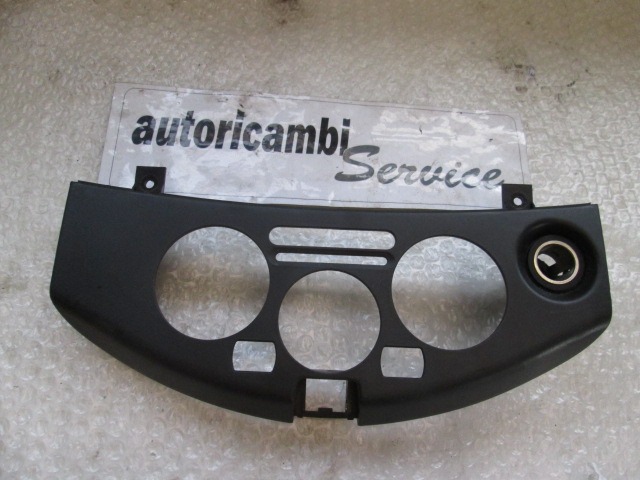 ARMATURNA PLO?CA OEM N. 27570AX201 ORIGINAL REZERVNI DEL NISSAN MICRA K12 K12E MK3 (2002 - 2010) BENZINA LETNIK 2006