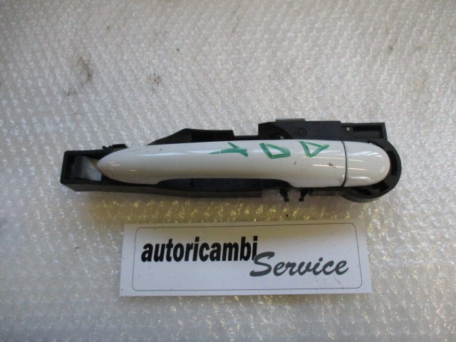 ZUNANJA KLJUKA ZADNJA DESNA VRATA OEM N. 8200226526 ORIGINAL REZERVNI DEL RENAULT LAGUNA BT0/1 KT0/1 MK3 BER/SW (10/2007 - 08/2010) DIESEL LETNIK 2011