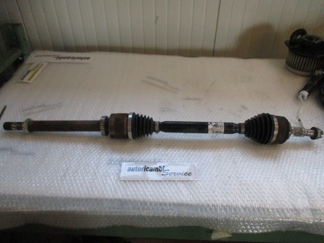 DESNA SPREDNJA POGONSKA GRED  OEM N. 8200934677 ORIGINAL REZERVNI DEL RENAULT LAGUNA BT0/1 KT0/1 MK3 BER/SW (10/2007 - 08/2010) DIESEL LETNIK 2011