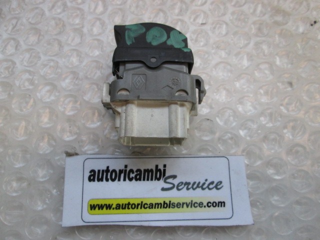 ZADNJE STIKALO OEM N.  ORIGINAL REZERVNI DEL RENAULT ESPACE / GRAND ESPACE JK0/1 MK4 (05/2003 - 08/2006) DIESEL LETNIK 2004