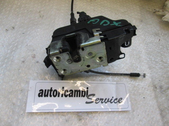 CENTRALNI ZAKLEP SPREDNJIH VRAT  OEM N. 8200017973 ORIGINAL REZERVNI DEL RENAULT ESPACE / GRAND ESPACE JK0/1 MK4 (05/2003 - 08/2006) DIESEL LETNIK 2004