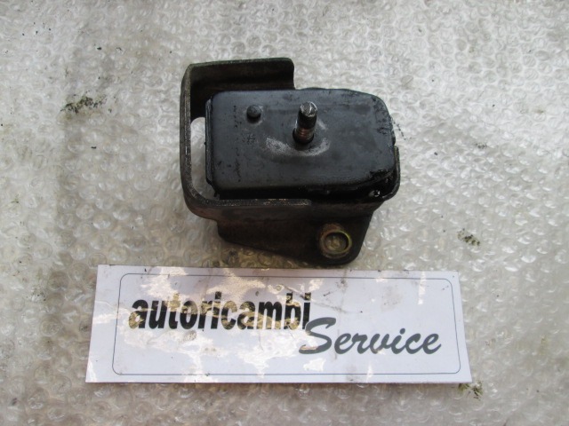 NOSILCI MOTORJA/DRUGO OEM N. MR210868 ORIGINAL REZERVNI DEL MITSUBISHI PAJERO SPORT K7 K9 (11/1998 - 2008) DIESEL LETNIK 1999