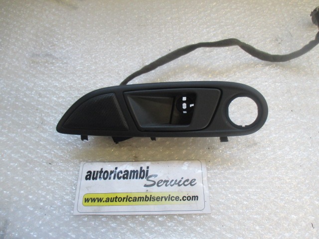 NOTRANJA KLJUKA  OEM N. 8A61A220 ORIGINAL REZERVNI DEL FORD FIESTA CB1 CNN MK6 (09/2008 - 11/2012) BENZINA/GPL LETNIK 2010