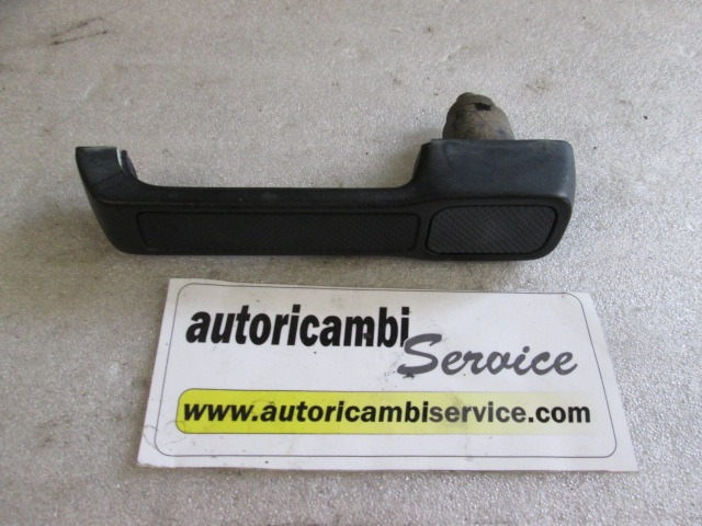 ZUNANJA KLJUKA ZADNJA DESNA VRATA OEM N. 7726463 ORIGINAL REZERVNI DEL FIAT UNO 146 MK1 (1983 -1989)BENZINA LETNIK 1989