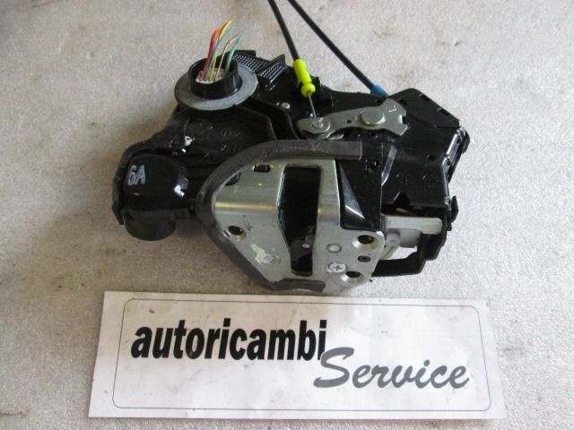 CENTRALNO ZAKLEPANJE PREDNIH LEVIH VRAT OEM N. 6904002210 ORIGINAL REZERVNI DEL TOYOTA AURIS E15 MK1 (2007 - 02/2010) DIESEL LETNIK 2007