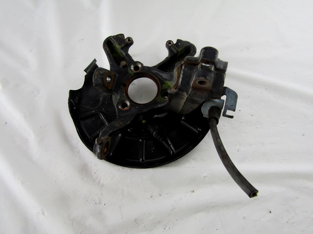 VRTLJIVI LEZAJ DESNO / PESTO KOLESA Z LEZAJEM SPREDAJ OEM N. 1K0407256AA ORIGINAL REZERVNI DEL VOLKSWAGEN GOLF V 1K1 1K5 MK5 BER/SW (02/2004-11/2008) BENZINA/GPL LETNIK 2009