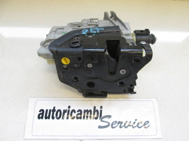 CENTRALNA KLJUCAVNICA ZADJIH LEVIH VRAT OEM N. 3C4B39015A ORIGINAL REZERVNI DEL VOLKSWAGEN PASSAT B6 3C2 3C5 BER/SW (2005 - 09/2010)  DIESEL LETNIK 2006