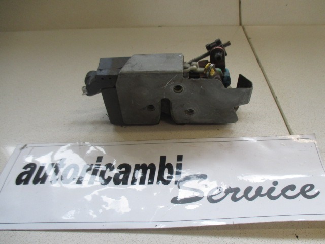 CENTRALNI ZAKLEP SPREDNJIH VRAT  OEM N. 46804233 ORIGINAL REZERVNI DEL FIAT BRAVO 182 R (1998 - 2001) DIESEL LETNIK 2000