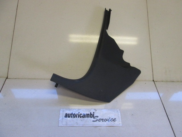 NOTRANJA OBLOGA PRAGA  OEM N. 8P0867271 ORIGINAL REZERVNI DEL AUDI A3 MK2 8P 8PA 8P1 (2003 - 2008)DIESEL LETNIK 2008