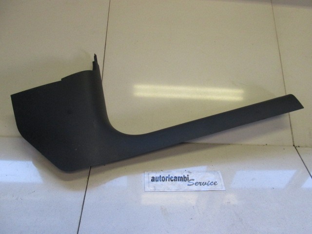 NOTRANJA OBLOGA PRAGA  OEM N. 8K1867272 ORIGINAL REZERVNI DEL AUDI A4 B8 8K2 BER/SW/CABRIO (2007 - 11/2015) DIESEL LETNIK 2010