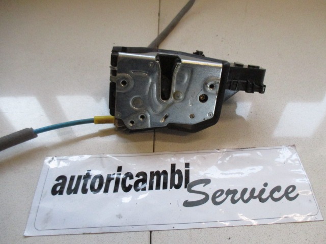 CENTRALNO ZAKLEPANJE ZADNJIH DESNIH VRAT OEM N. 51227011246 ORIGINAL REZERVNI DEL BMW SERIE 3 E46 BER/SW/COUPE/CABRIO LCI R (2002 - 2005) DIESEL LETNIK 2002