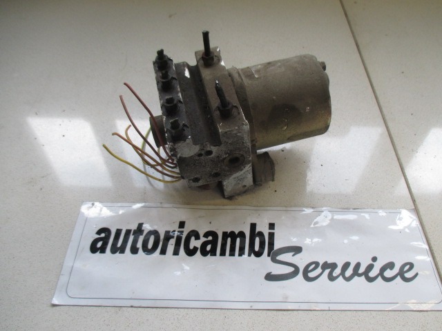 ABS AGREGAT S PUMPO OEM N. 5611060GX0 ORIGINAL REZERVNI DEL SUZUKI BALENO EG (1995 - 2001) BENZINA LETNIK 1996