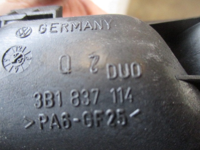 NOTRANJA KLJUKA  OEM N. 3B1837114 ORIGINAL REZERVNI DEL VOLKSWAGEN PASSAT B5 3B2 3B5 BER/SW (08/1996 - 11/2000)DIESEL LETNIK 2000