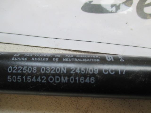 AMORTIZERJI PRTLJAZNIH VRAT  OEM N. 50515442 ORIGINAL REZERVNI DEL ALFA ROMEO MITO 955 (2008 - 2018) BENZINA LETNIK 2009