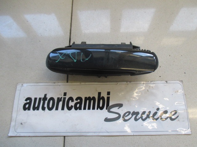 ZUNANJA KLJUKA SPREDNJA DESNA VRATA OEM N. 8E0839207 ORIGINAL REZERVNI DEL AUDI A3 MK2 8P 8PA 8P1 (2003 - 2008)DIESEL LETNIK 2007