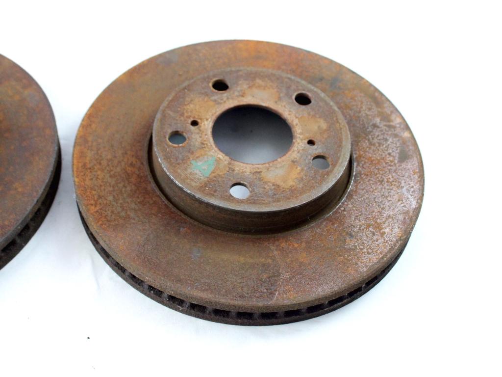 SPREDNJI ZAVORNI DISKI OEM N. 4351233041 ORIGINAL REZERVNI DEL TOYOTA AVENSIS VERSO M2 (2001 - 2004) DIESEL LETNIK 2004