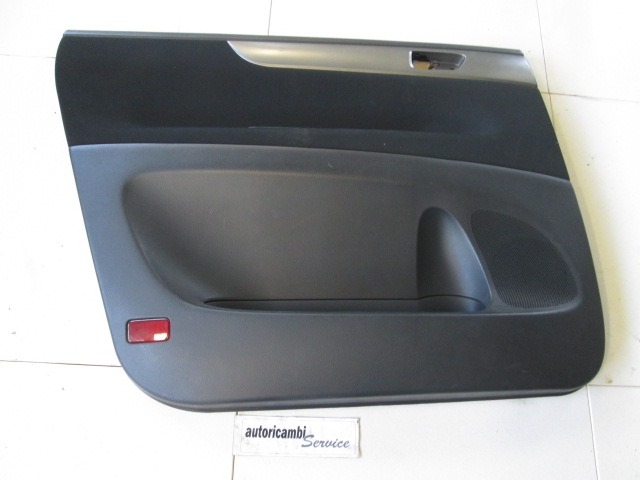 VRATNI PANEL OEM N. PNPSTTYAVENSISVERSOM2MV5P ORIGINAL REZERVNI DEL TOYOTA AVENSIS VERSO M2 (2001 - 2004) DIESEL LETNIK 2004