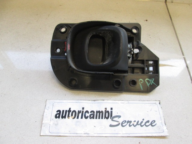 NOTRANJA KLJUKA  OEM N. 2187627 ORIGINAL REZERVNI DEL FIAT PANDA 319 (DAL 2011) BENZINA/METANO LETNIK 2013