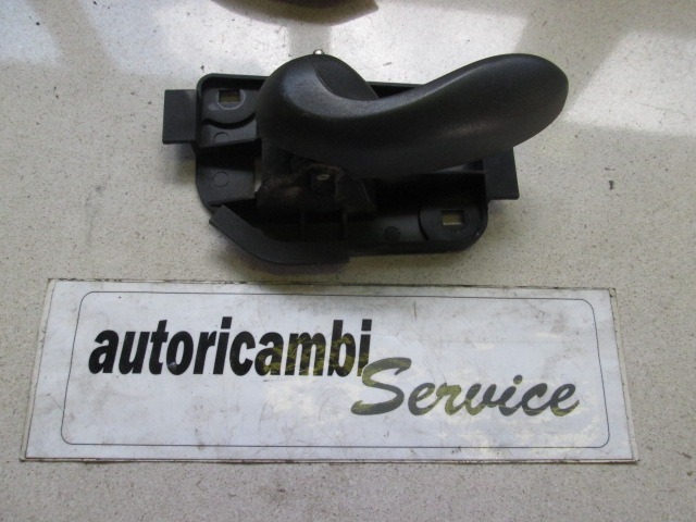 NOTRANJA KLJUKA  OEM N. 7352687 ORIGINAL REZERVNI DEL FIAT PUNTO 188 MK2 R (2003 - 2011) DIESEL LETNIK 2005